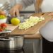Có nên rút điện bếp từ ngay sau khi sử dụng hay không?