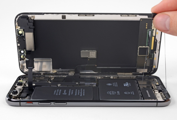 màn hình điện thoại bị đổi màu