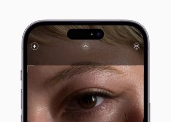 Màn hình iPhone bị chấm xanh trên iOS 14 là gì?