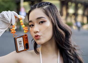 Chơi minigame “Lật gương thần – Mở vạn năng” trúng ngay OPPO Find N2 Flip
