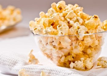 Cách làm bắp rang bơ bằng nồi chiên không dầu cực đơn giản