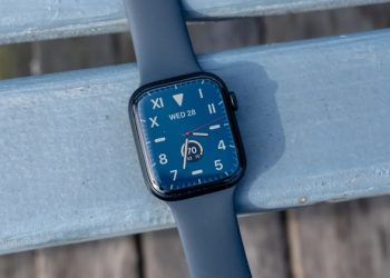 Mẹo hay giúp đẩy nước ra khỏi loa trên Apple Watch Series 8 đơn giản, hiệu quả