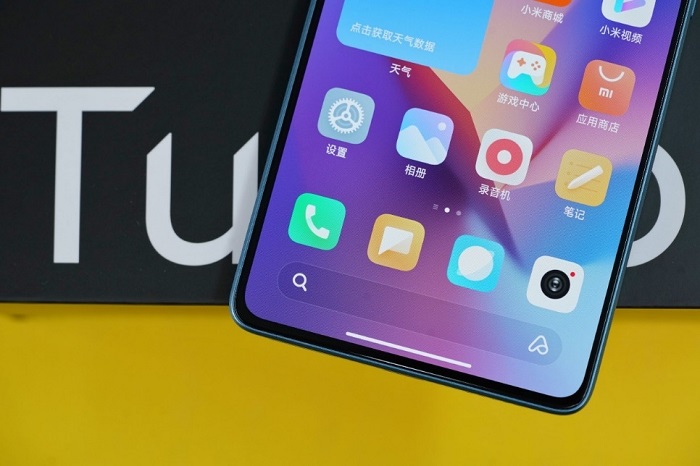 Redmi Note 12 Turbo sở hữu viền màn hình siêu mỏng