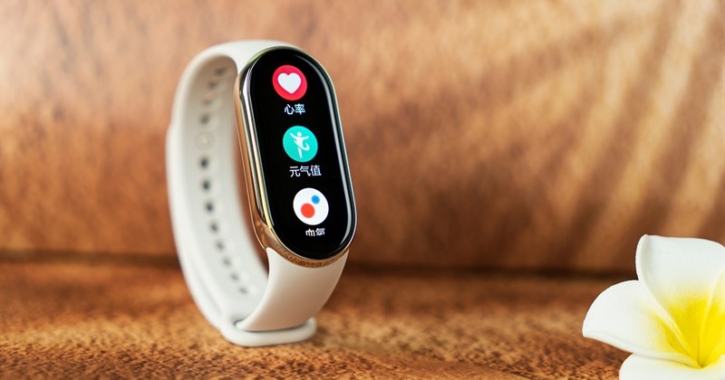 Trên tay Xiaomi Band 8: Thiết kế bắt mắt, màn hình nâng cấp độ sáng, đa dạng tính năng theo dõi sức khỏe