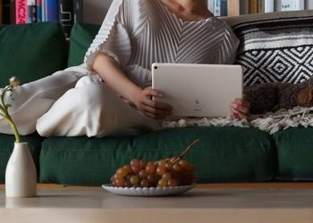 Rò rỉ ảnh thực tế máy tính bảng Google Pixel với 4 tùy chọn màu bắt mắt