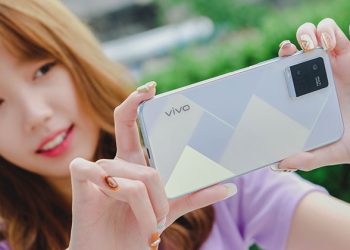 Gợi ý 3 mẫu điện thoại màu trắng sang, xịn, mịn giúp bạn nổi bật giữa đám đông