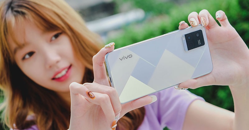 Gợi ý 3 mẫu điện thoại màu trắng sang, xịn, mịn giúp bạn nổi bật giữa đám đông