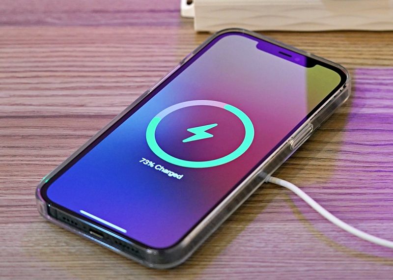 Hướng dẫn cách sạc điện thoại mới mua đúng, tăng tuổi thọ pin