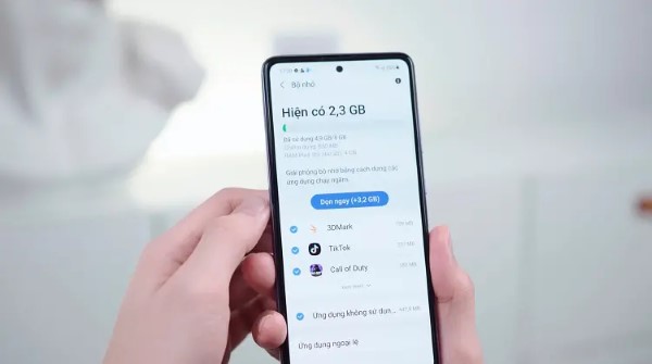 Cách tắt ứng dụng chạy ngầm trên Samsung