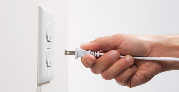 Màn hình tivi tối đen nhưng vẫn có tiếng