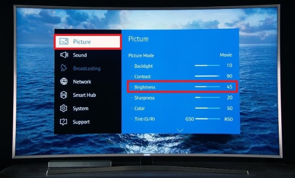 Màn hình tivi tối đen nhưng vẫn có tiếng