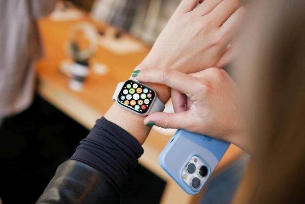 Apple Watch có giá cao hơn đáng kể