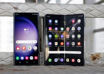 So sánh Samsung Galaxy S23 Ultra và Galaxy Z Fold5: Siêu phẩm nào “đáng đồng tiền bát gạo”?