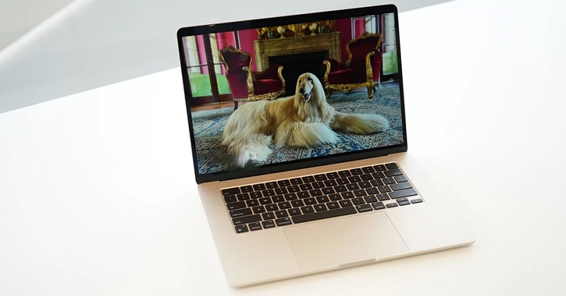 Trên tay MacBook Air 15 inch M2: Macbook siêu mỏng, siêu nhẹ giá trên 30 triệu đồng