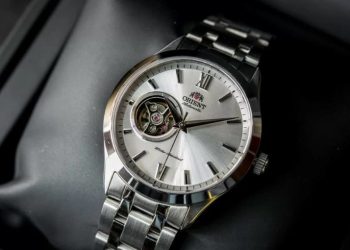Đồng hồ máy cơ là gì? Máy đồng hồ cơ có tốt hay không?