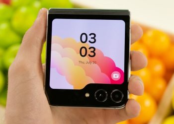 Đánh giá Galaxy Z Flip5: Thiết kế không có nhiều thay đổi, màn hình phụ siêu to, hiệu năng mạnh mẽ