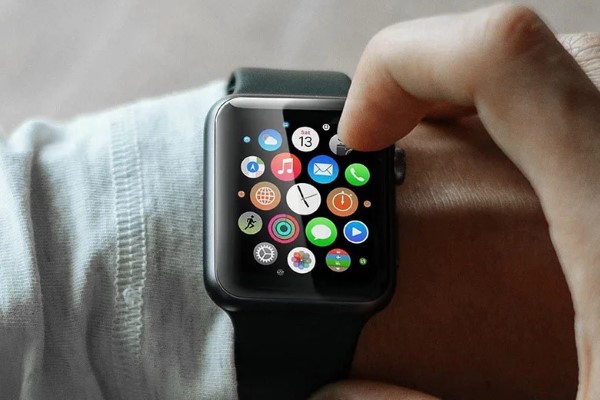 Có nên dán màn hình Apple Watch không?