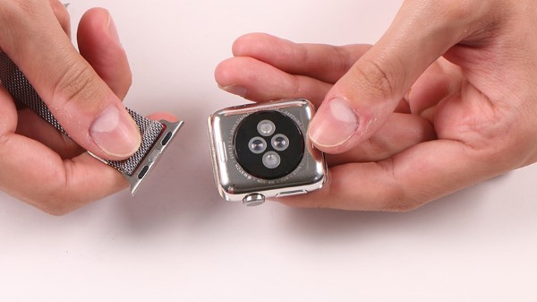 Có nên dán màn hình Apple Watch không?