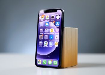 So sánh màn hình OLED và LCD trên iPhone: Loại nào tốt hơn?