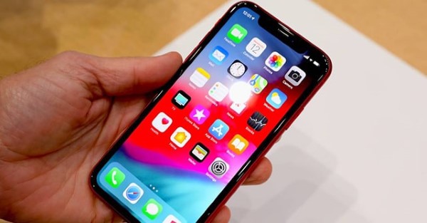 So sánh màn hình OLED và LCD trên iPhone