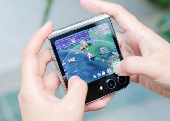 Một số điều thú vị mà bạn có thể làm trên màn hình ngoài của Galaxy Z Flip5