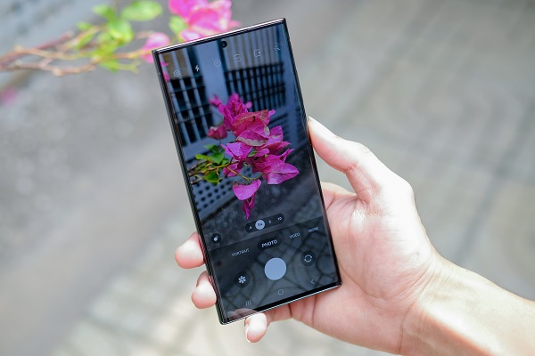 Hình ảnh này chưa có thuộc tính alt; tên tệp của nó là so-sanh-SAMSUNG-GALAXY-Z-FOLD5-va-galaxy-s23-ultra-11.jpg