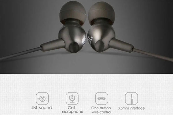 Cách kết nối tai nghe có dây với điện thoại