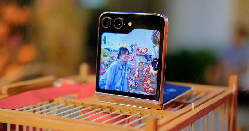 Trung thu không thiếu ảnh đẹp lung linh khi có Galaxy Z Flip5 bên mình