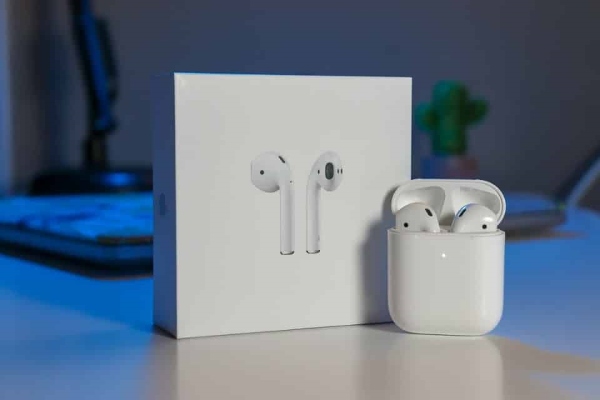 Reset tai nghe Airpods