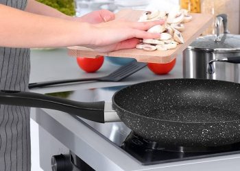 Chảo đá có dùng cho bếp từ được không?