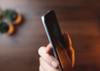 Nguyên nhân và cách sửa điện thoại Xiaomi bị sập nguồn liên tục hiệu quả