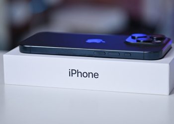 Không cần mở hộp, Apple có thể cập nhật iOS mới nhất cho những chiếc iPhone trong cửa hàng