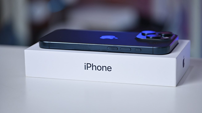 Không cần mở hộp, Apple có thể cập nhật iOS mới nhất cho những chiếc iPhone trong cửa hàng