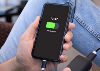 Kích pin iPhone là gì? Cách nhận biết iPhone kích pin nhanh chóng, đơn giản
