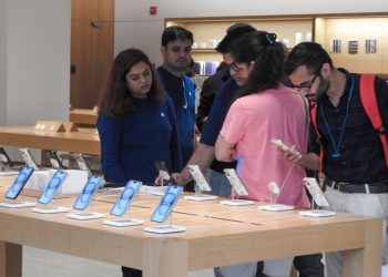 Vòng đời một sản phẩm iPhone dài hơn Android – báo cáo từ người dùng