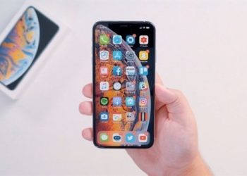 iPhone XS Max có chống nước không? Có nên mua iPhone XS Max ở thời điểm này?