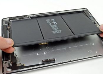 iPad bị cong dù không bị rơi, cần phải làm gì?