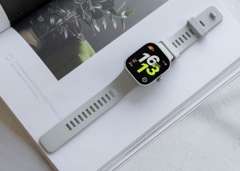 Đánh giá Redmi Watch 4: Thiết kế chắc chắn, màn hình sống động, nhiều tính năng theo dõi sức khỏe, pin lâu hơn