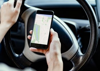 Thiết bị định vị xe ô tô là gì? Tại sao cần lắp định vị cho xe ô tô?