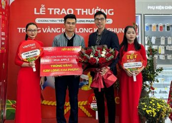 Viettel Store trao thưởng cho khách hàng trúng Vàng Kim Long, Kim Phụng