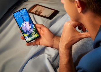 TCL 40 NXTPAPER có gì nổi bật khiến người yêu đọc sách “mê mẩn”?