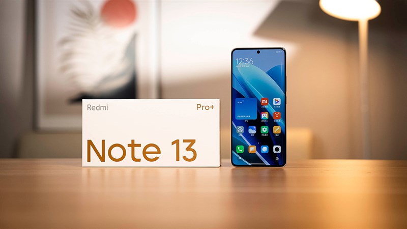 Trên tay Redmi Note 13 Pro Plus: Thiết kế nguyên khối, chip mạnh, camera 200MP