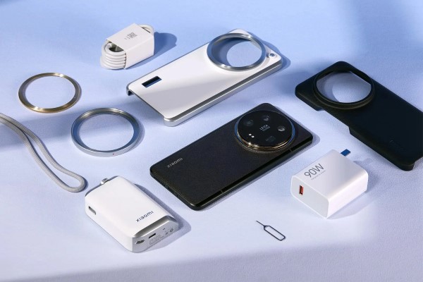 Xiaomi 14 Ultra được hỗ trợ công nghệ sạc nhanh 90W đầy đủ kèm theo máy.