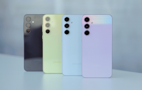 A group of cell phones

Description automatically generated