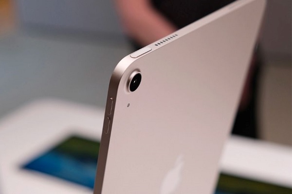 A close-up of a tablet
Description automatically generated