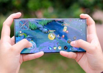 Tròn 18, Samsung sale trọn tháng, trúng ngàn quà