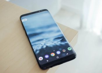Tại sao điện thoại Samsung bị mất màu và cách khắc phục