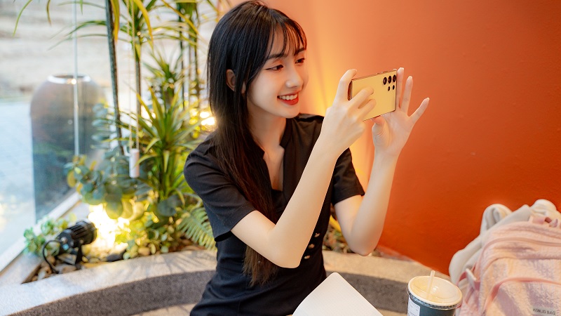 Theo chân người Sài Gòn, tận hưởng mùa hè ẩm ương với Galaxy S24 Ultra