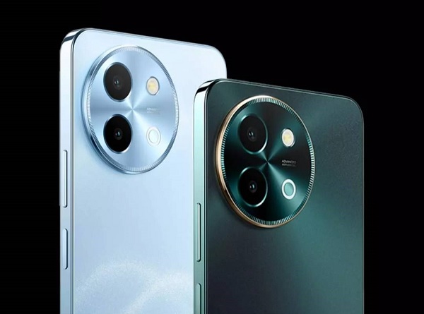 A close up of a cell phone
Description automatically generated