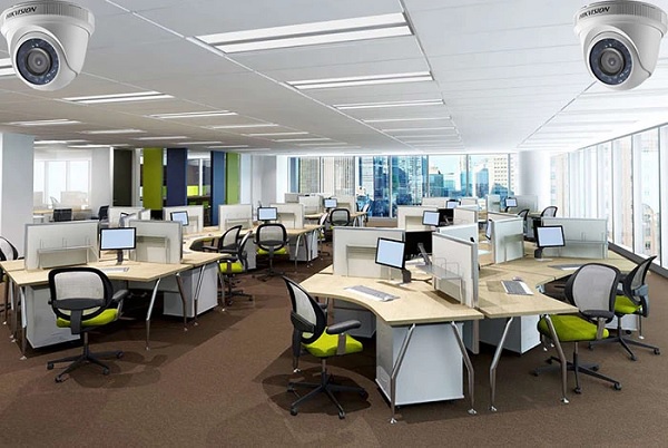 An office with many computers

Description automatically generated with medium confidence